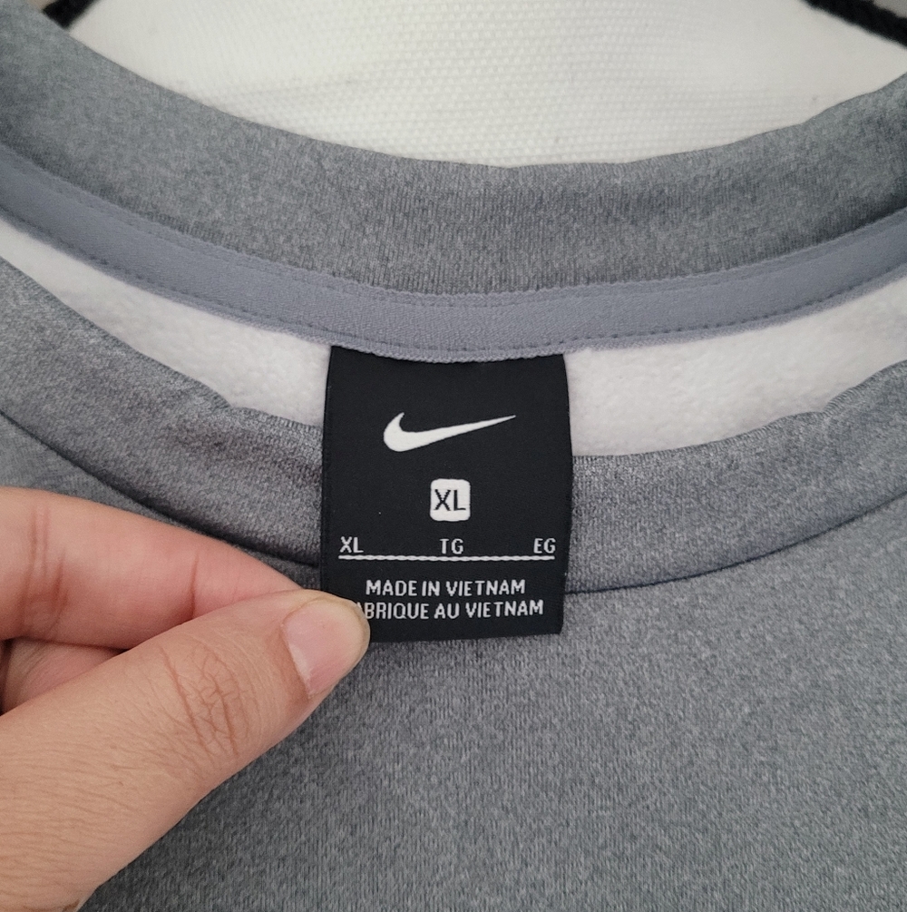 Nike Mens Sweatshirt - Picture 2 of 2